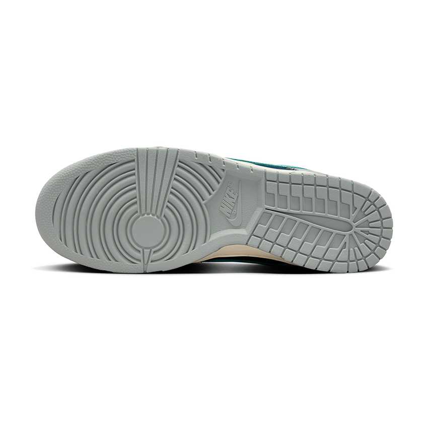 NIKE DUNK LOW RETRO PRM NBHD HOMBRE FB8895-001